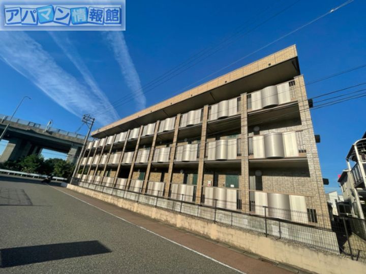 リヴェール山田の外観