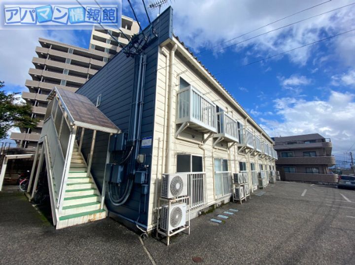 グレース青山208の外観