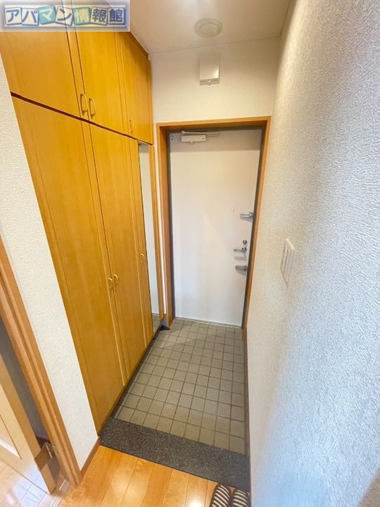 オーパスアレイの玄関