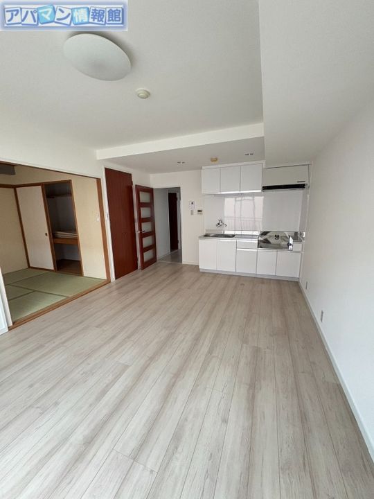 ヒルトップ上山303の内装