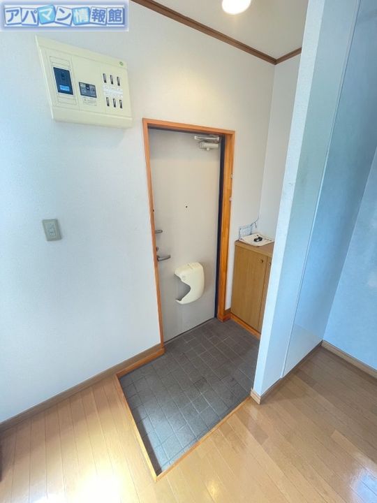 コーポ川瀬の玄関