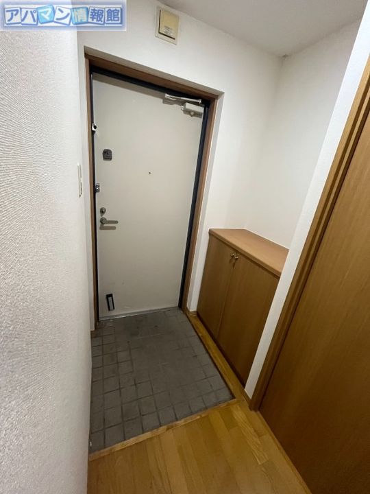 サニーサイドアップ壱番館の玄関