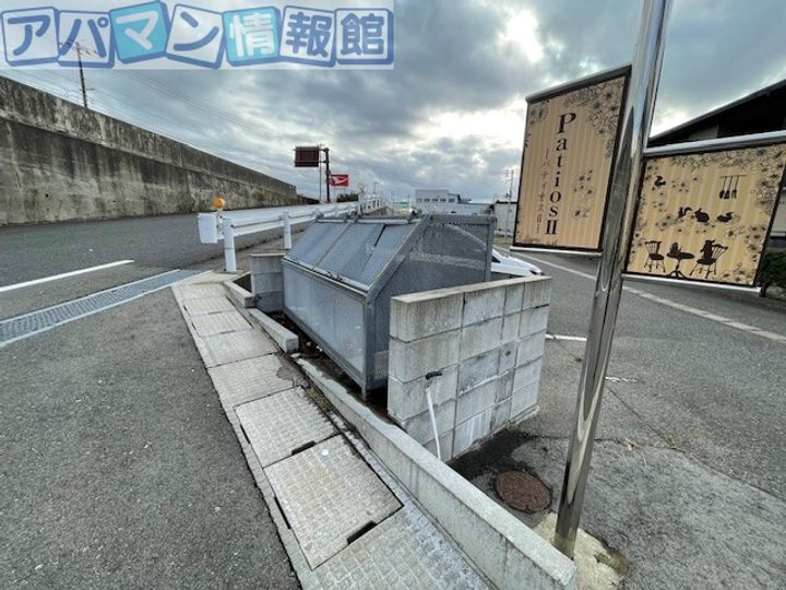 パティオスⅡBの玄関