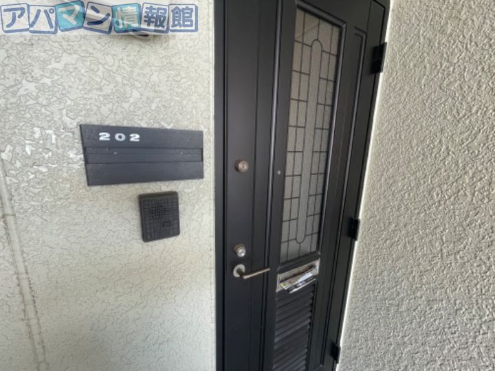 セレクト元町B202の玄関