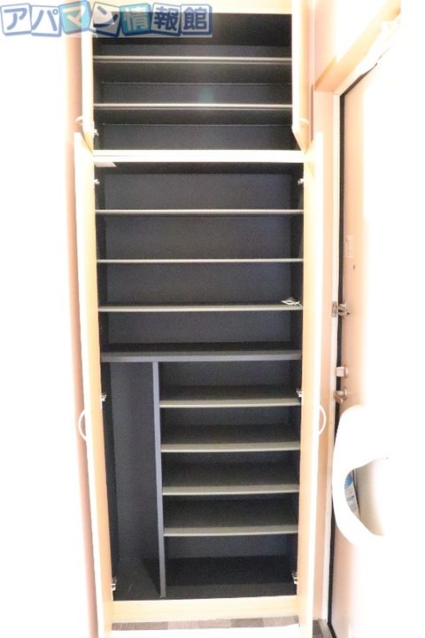 グラン・ソレ—ユBの玄関