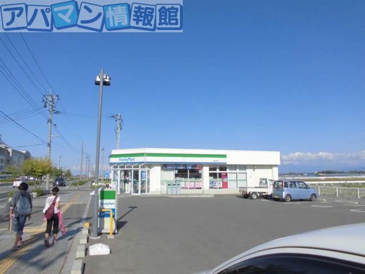 グラン・ソレ—ユBの周辺