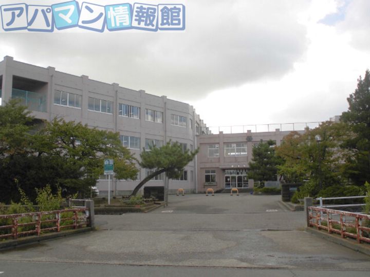 エルディムヒロの周辺