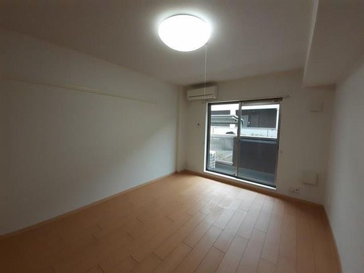 アベニュー103の居間