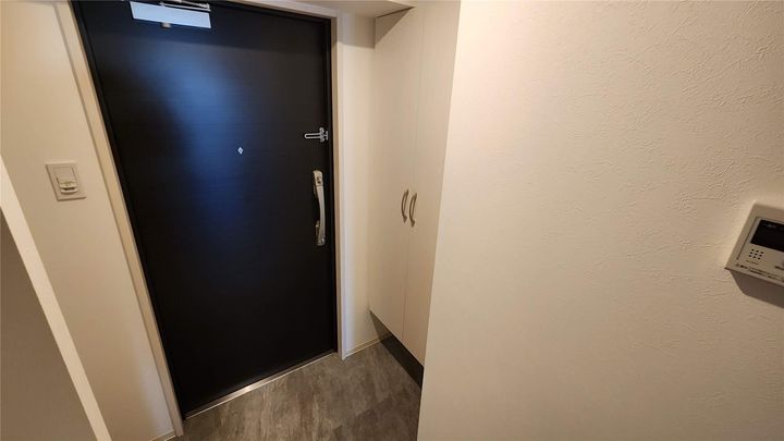 キンブリッジ京都千本丸太町404の玄関