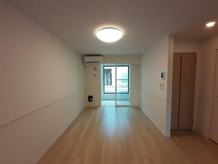 パインオークⅦ102の居間