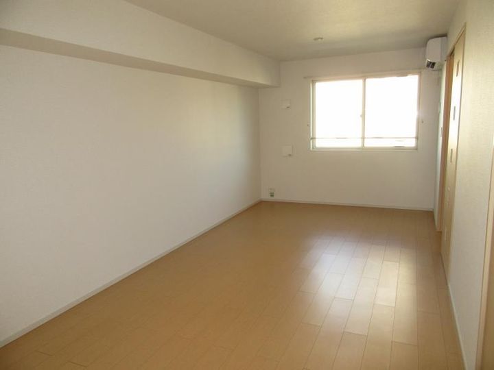 ジェルメ メゾン203の居間