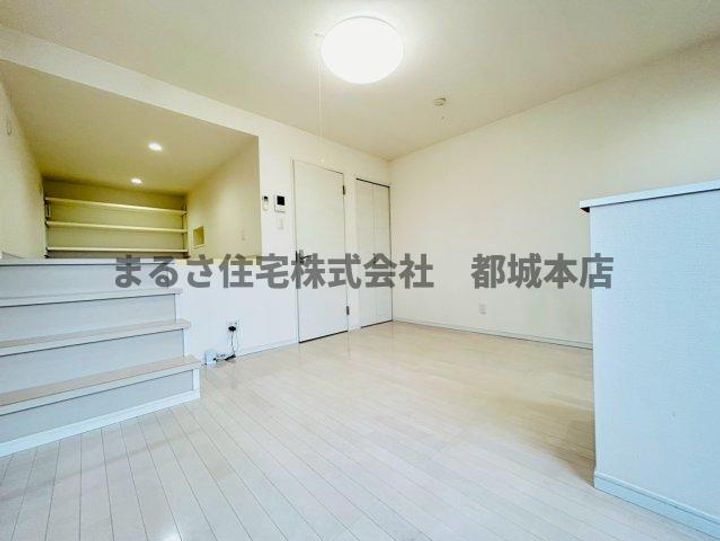 DOLCEVITA西町の居間
