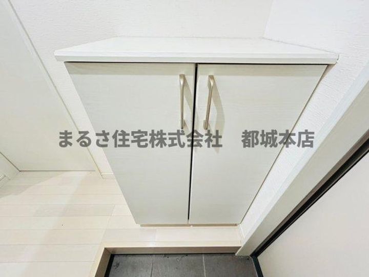 DOLCEVITA西町の玄関