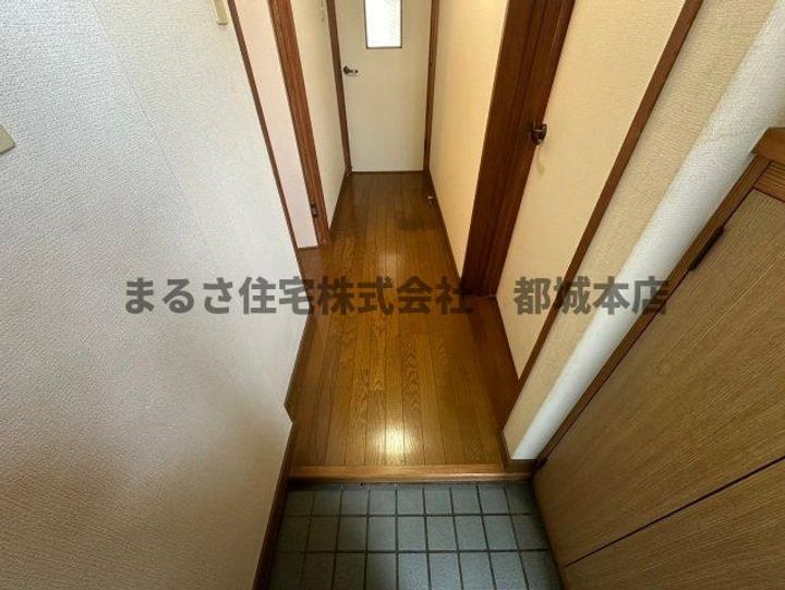 ピアコート旭21の玄関