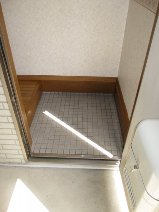 宮崎県都城市都原町(アパート)の賃貸物件の玄関