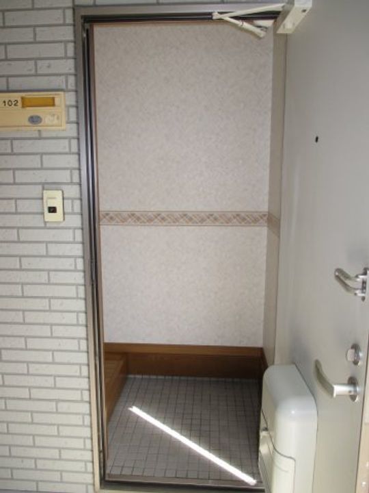 宮崎県都城市都原町(アパート)の賃貸物件の玄関