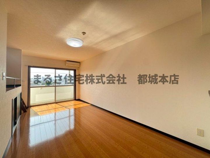 スカイコート下川東の内装