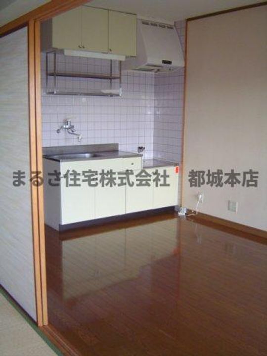 ピアコート旭の居間