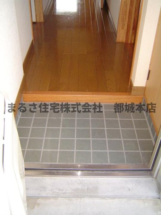 ピアコート旭の玄関