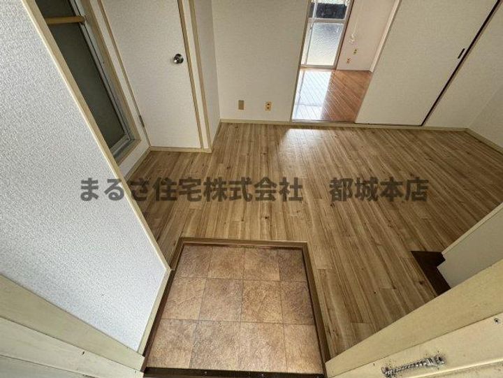コーポ広原の玄関