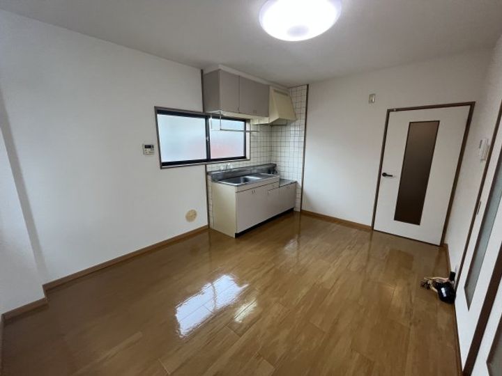 ドミール本郷Bの居間