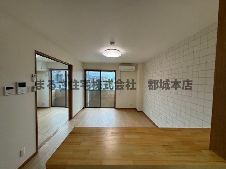 グランディール早水町の居間