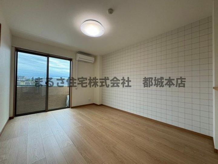 グランディール早水町の居間