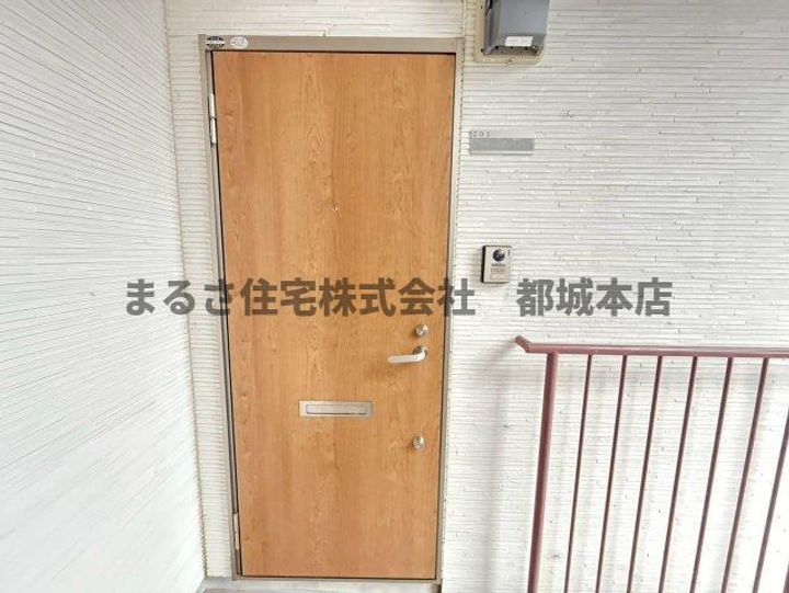 グランディール早水町の玄関
