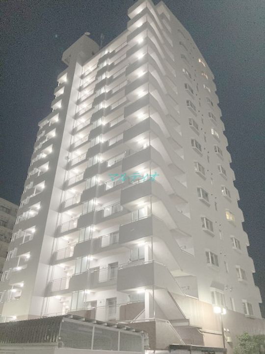 けやき通り南四番館の外観