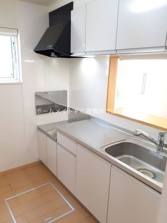 ライラック Bのキッチン