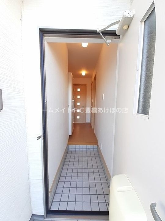 リベーラAの玄関