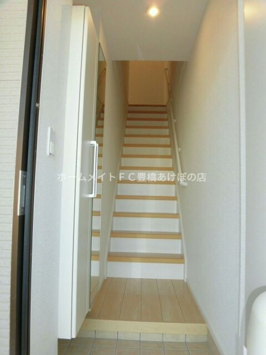 プロムナード牛川通Gの玄関