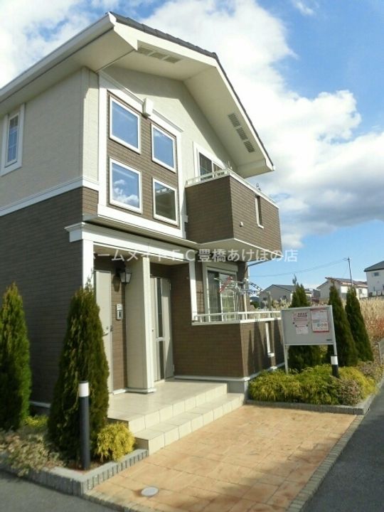 ソレイユ・西口Cの玄関