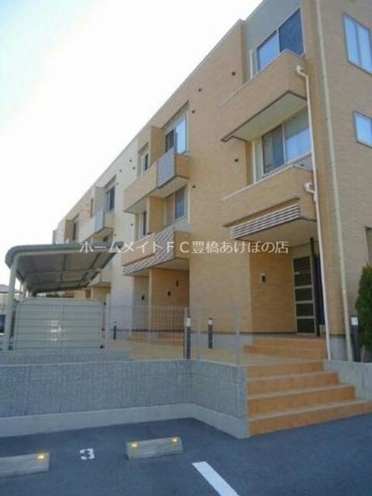 カーサフィオーレDの玄関