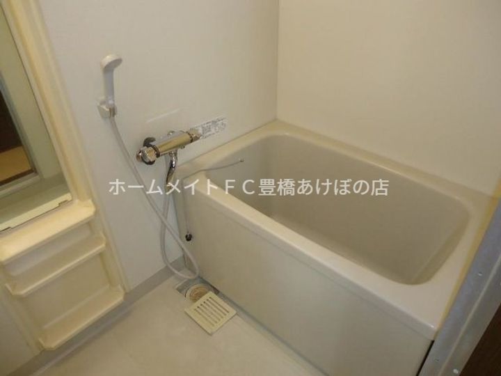 ノーブルタウン新栄202の風呂