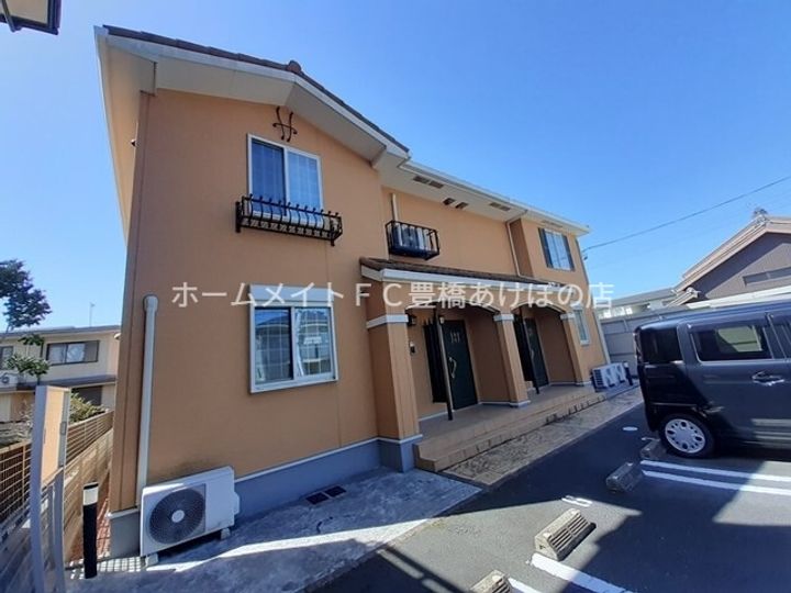 ローレル Ⅱの外観