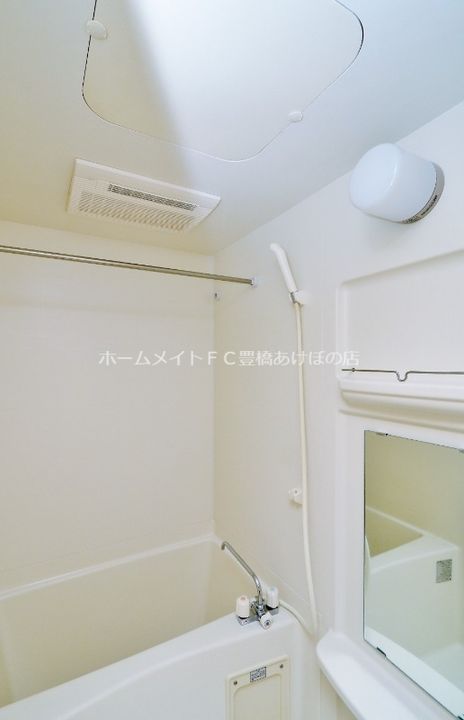 エルヴェ東小向Ⅱ106の風呂