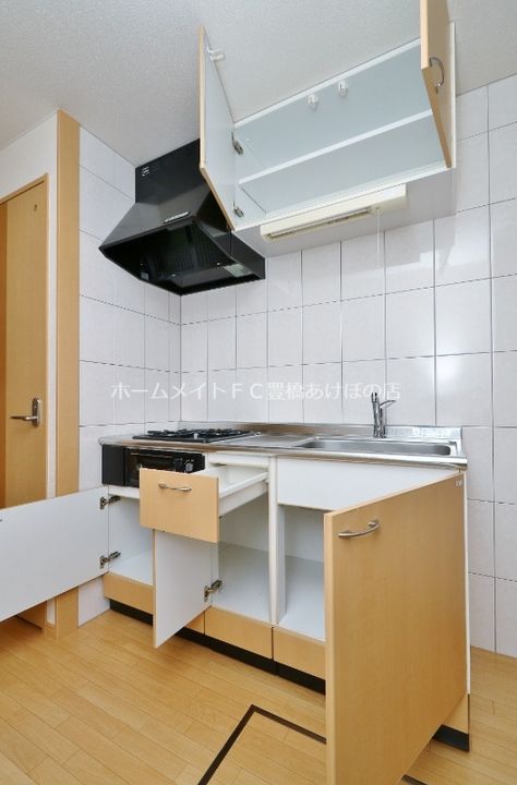 エルヴェ東小向Ⅱ106のキッチン
