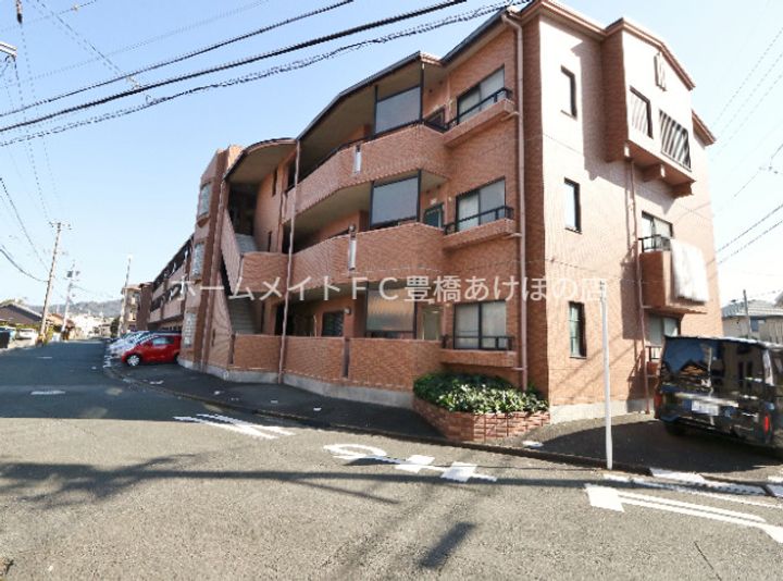 シャンテクール春日306の外観