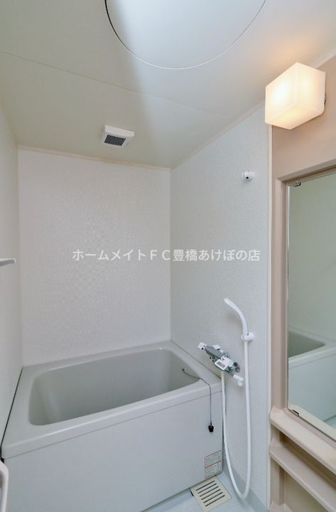 Bivery Court 68102の風呂