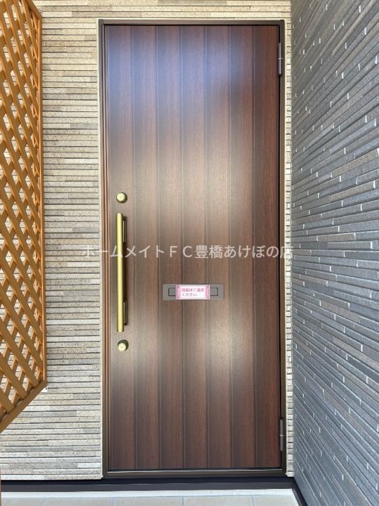 ヒカルサ豊橋牟呂水神の玄関