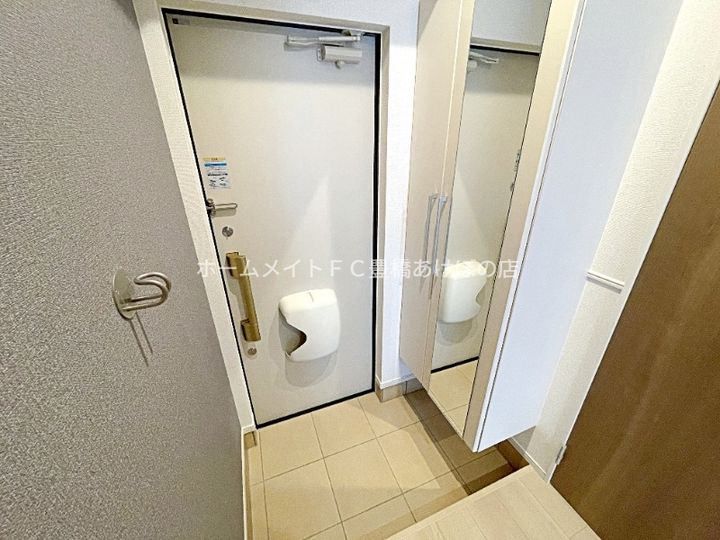 ヒカルサ豊橋牟呂水神の玄関