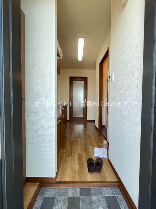 シャトレーオカダA203の玄関