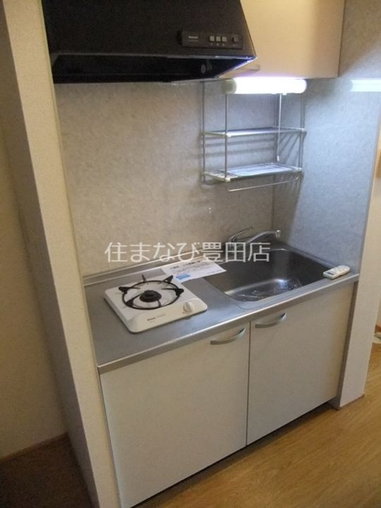 愛知県豊田市御立町8丁目(アパート)の賃貸物件102のキッチン