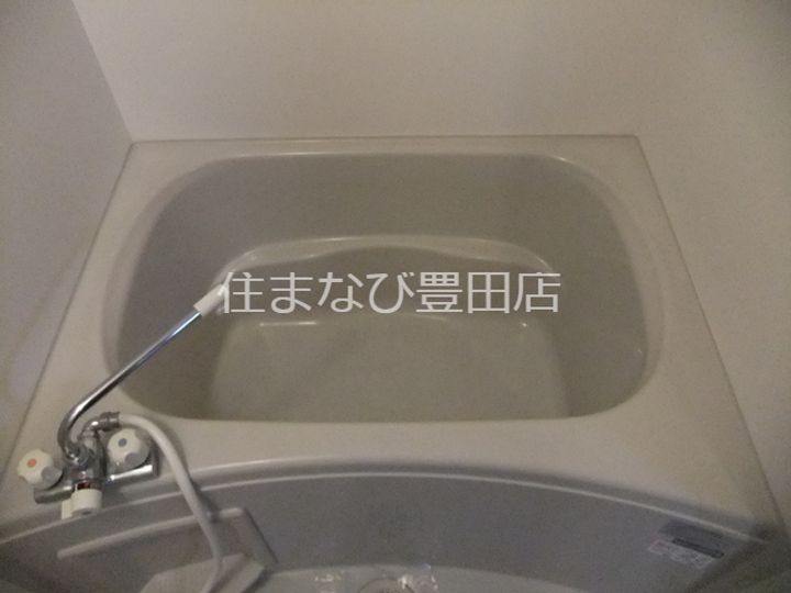 愛知県豊田市御立町8丁目(アパート)の賃貸物件102の風呂
