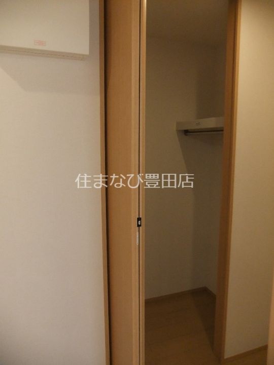 ファミーユ A棟のその他画像