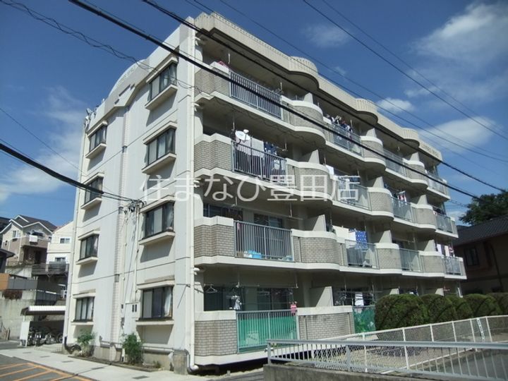 ルミネス宮治401の外観