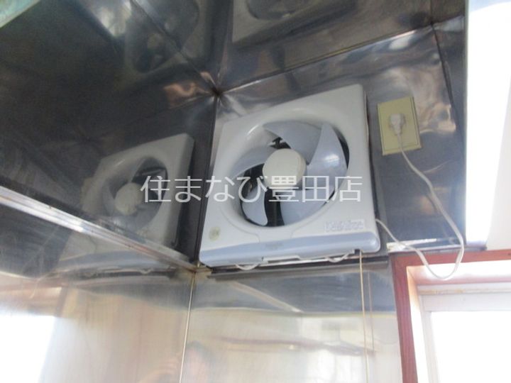 レイクグリーン三好 B棟205のキッチン