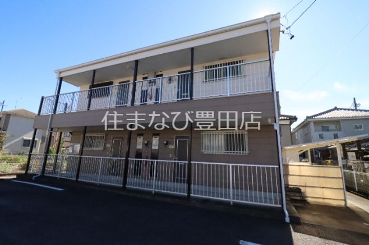 Surplus Three宝B202の外観