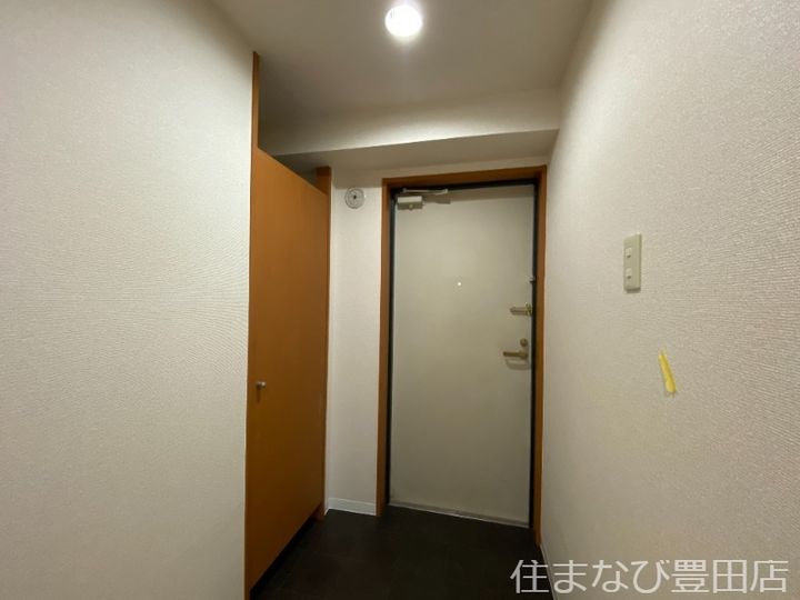 ベルカーサ東山台 Iの玄関